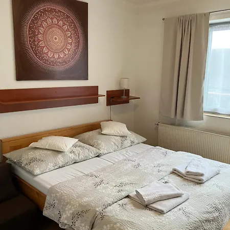 Apartmanovy Dom U Ivky Studia