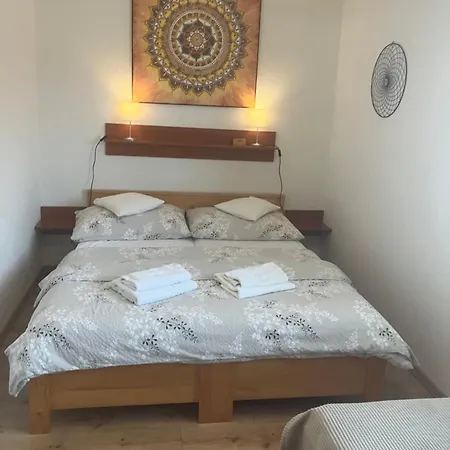 Apartmanovy Dom U Ivky Studia